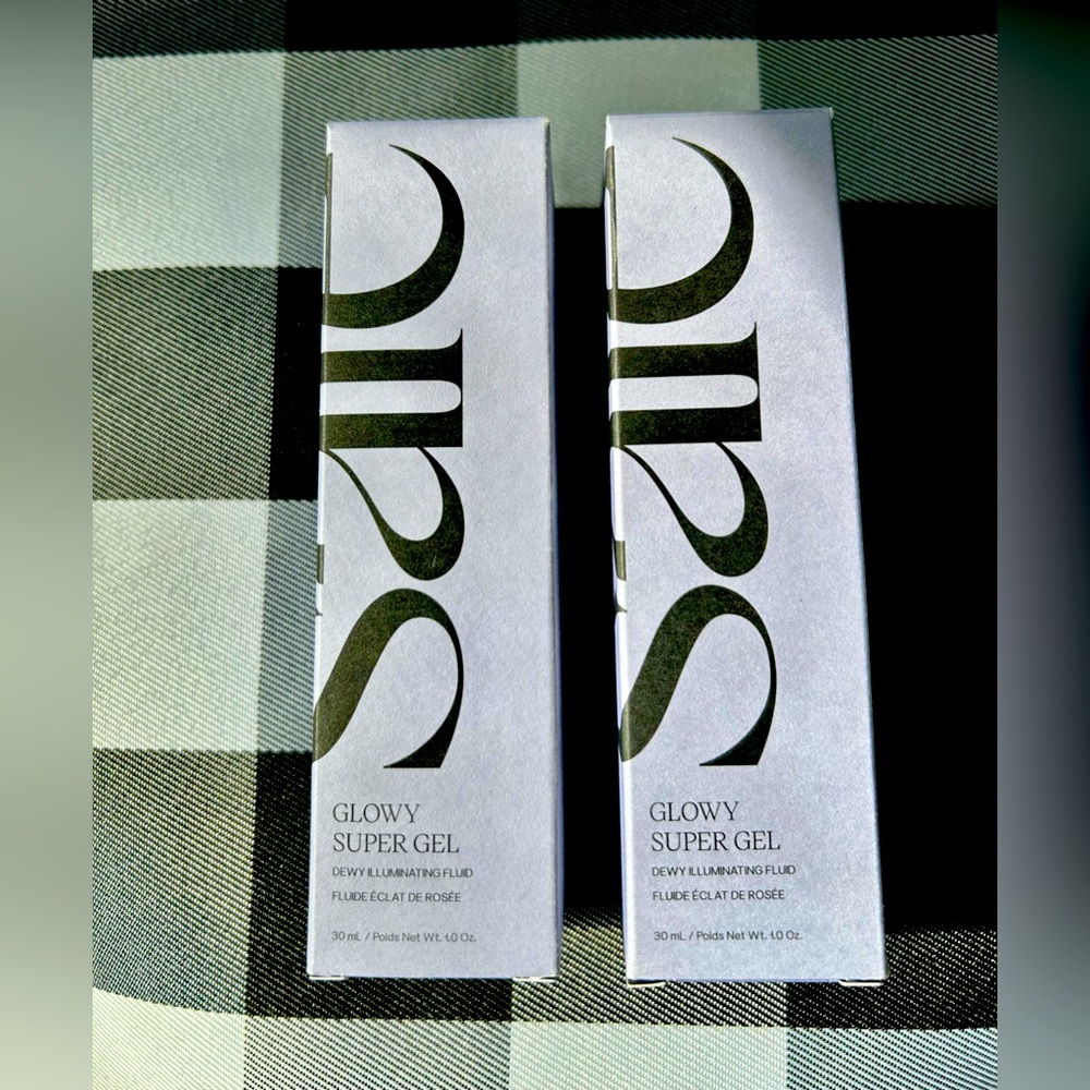 Saie NIB 2 Pack Glowy Super Gel Dewy Illuminating Fluid in Starglow Full Sizes
